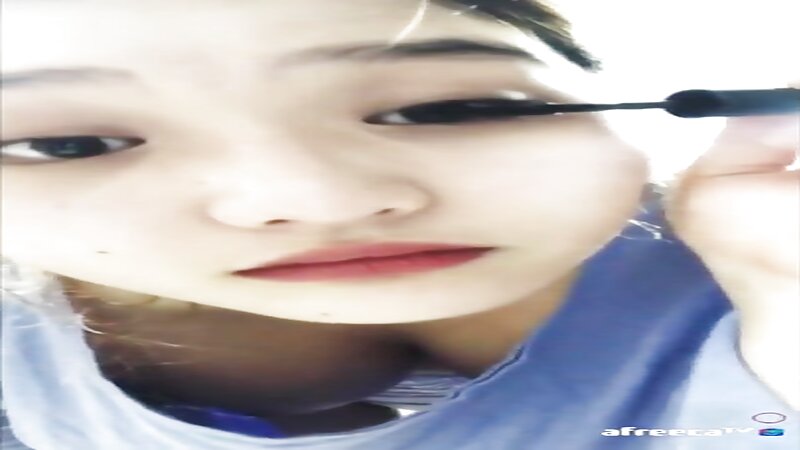 Asian Girl Intentional Boob Flashing