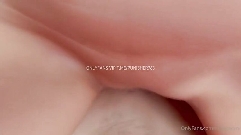 Horny Girl Deep Throat Blowjob