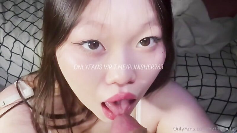 Horny Girl Crazy Deep Throat Blowjob