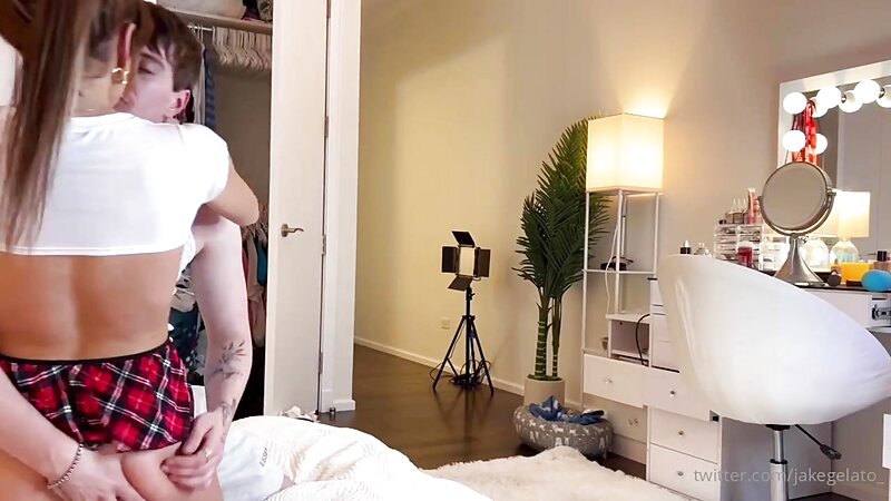 Waifumiia Threesome Sex with Izzybunnies