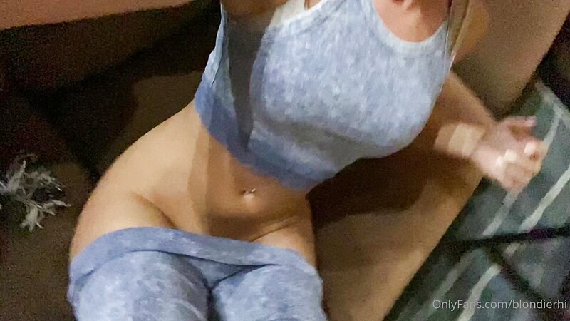 Blondierhi Nude Porn action