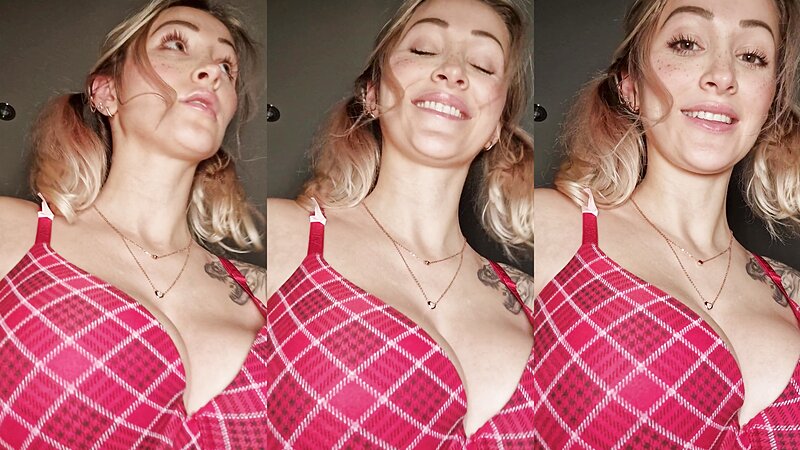 LienSue Naked Riding a Dildo fun