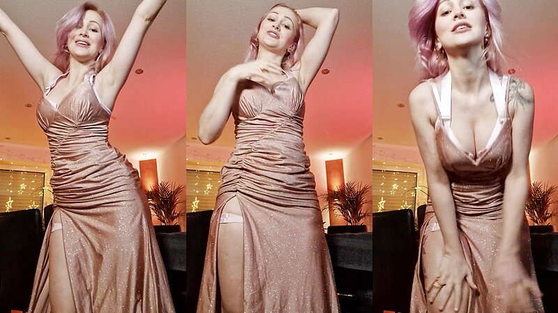 LienSue Naked Cosplay Girl Dancing