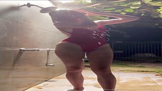 Lil Tay Late Night Swimsuit Showering Video Leaked