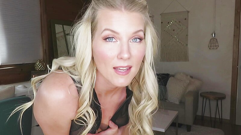 Kat Wonders Youtuber Weekly 85 Lingerie Video Leaked