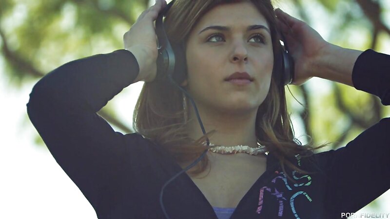 Leah Gotti Tattooed Masseur Oil Fuck Cowgirl Creampie on Massage Table