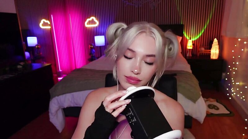 Ariesia ASMR Space Buns Ear Licking and Wet Mouth Sounds NSFW