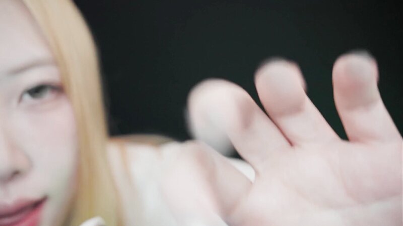 DOOBOO ASMR Ultra-Close Mouth Sounds and Hand Movements with Fish Tank Background Licking and Spit Painting