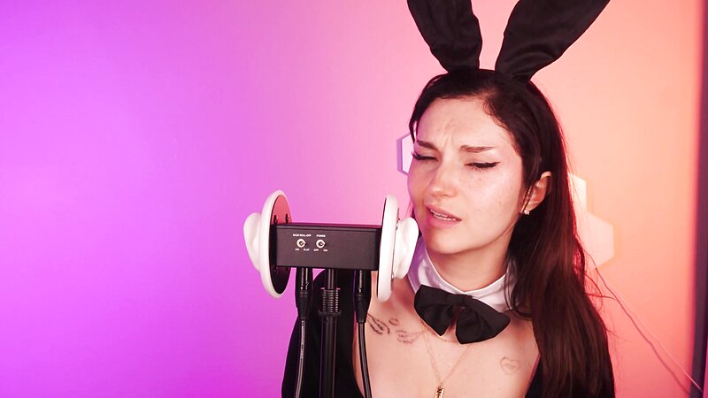 Busy B Bunny Girl Cosplay Ear Eating ASMR