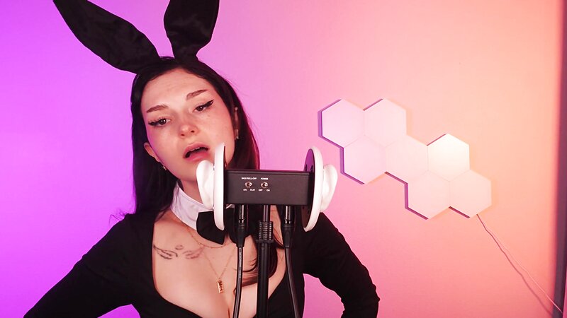 Busy B Bunny Girl Cosplay Ear Eating ASMR