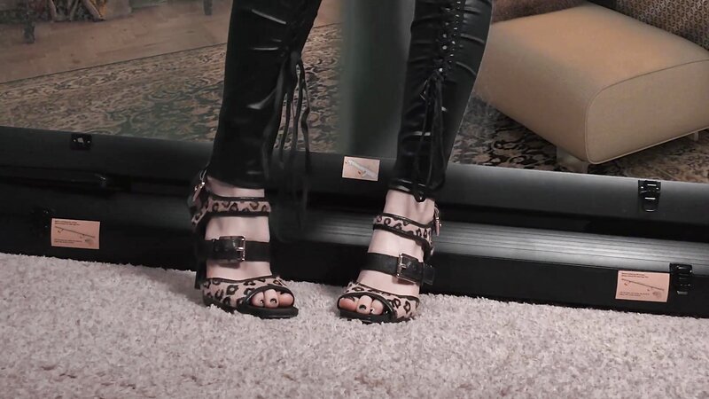 Baby Bella ASMR Helping You Finish