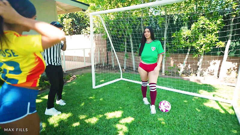 Max Fills and Rams Violet Myers and Hailey Rose in Steamy MFF Threesome with Blowjob, Cowgirl, and Facial