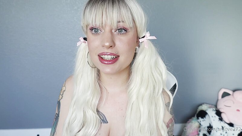 AriLove Roleplay: Busty Girlfriend Gives Blowjob and Massage in ASMR