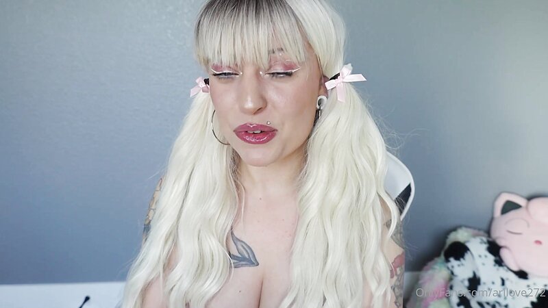 AriLove Roleplay: Busty Girlfriend Gives Blowjob and Massage in ASMR