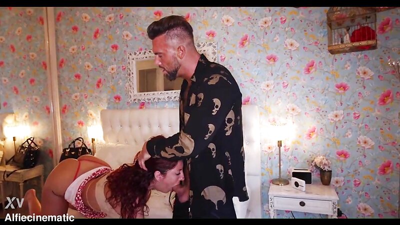 Cuchi Laino Milf Redhead Eating and Drilling Pussy