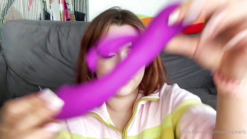 Nixxxie Wet Pussy Fingering and Orgasm in Hairy Solo Play