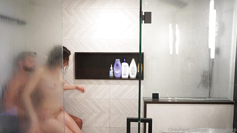 Serenity Cox Blowjob and Shower Fuck with Alex Ferrari