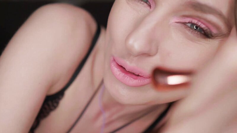 Zoyamur Girlfriend ASMR Roleplay with Kisses and Personal Attention