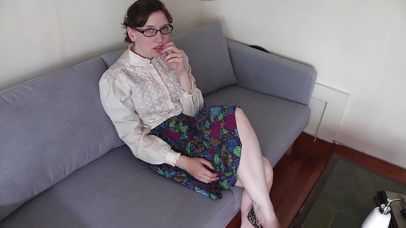 Bettie Bondage Mind Control Gum Blowjob in POV Roleplay