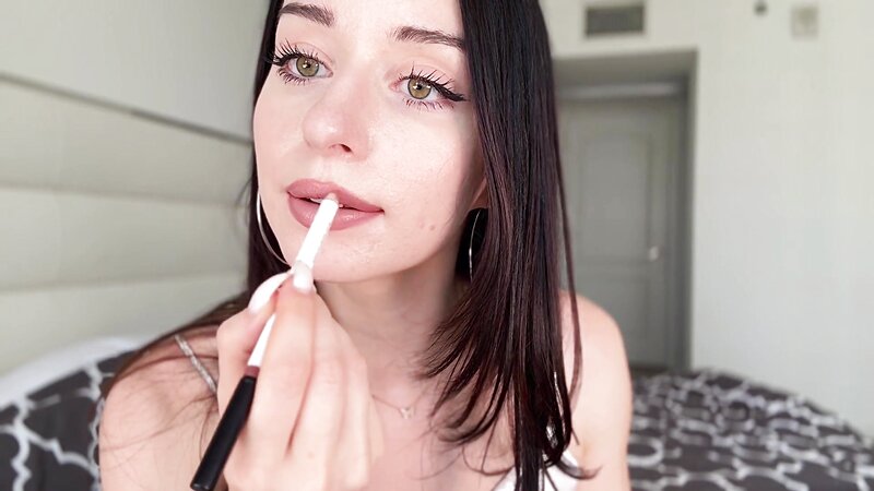 The MashaKata ASMR Magnetic Hypnotic Kisses For You