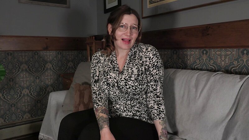 Bettie Bondage Pregnant Milf Distracting Stepson in POV Roleplay