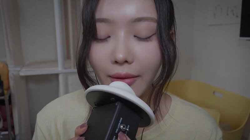 Nareun ASMR 3DIO Intimate Ear-to-Ear Whispering After Long Wait