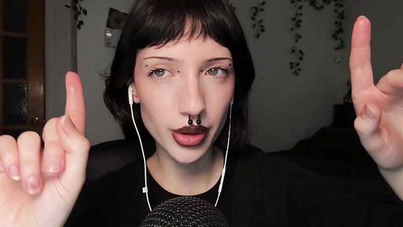 SleepGirl ASMR Close-Up Spit Painting with Wet Mouth Sounds