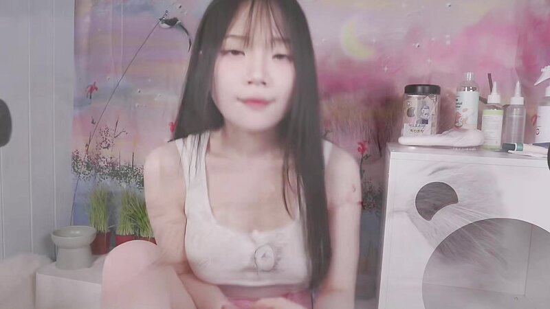 Nara Nara ASMR Cute Asian Sleep Whispering for Your Kitty