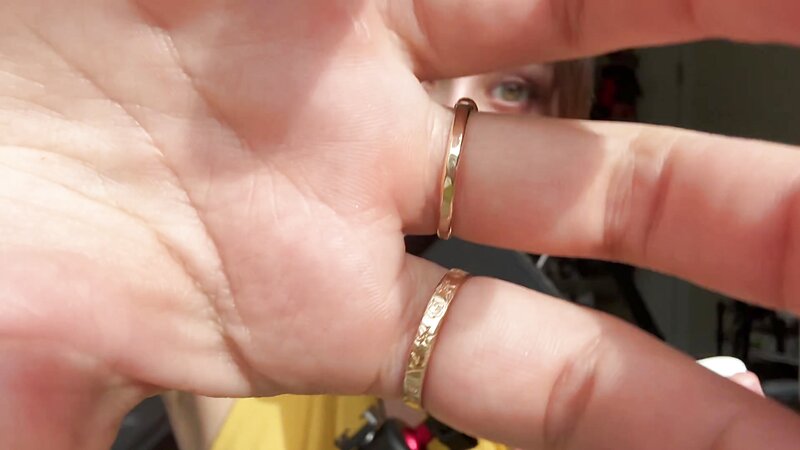 Dakota B ASMR 3Dio Wet and Dry Mouth Sounds Experience