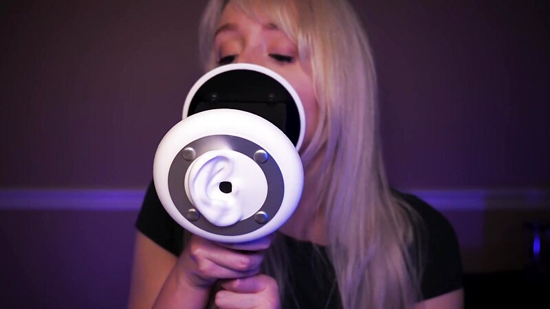 LauraLemurex ASMR Ear Licking and Ear Eating Session