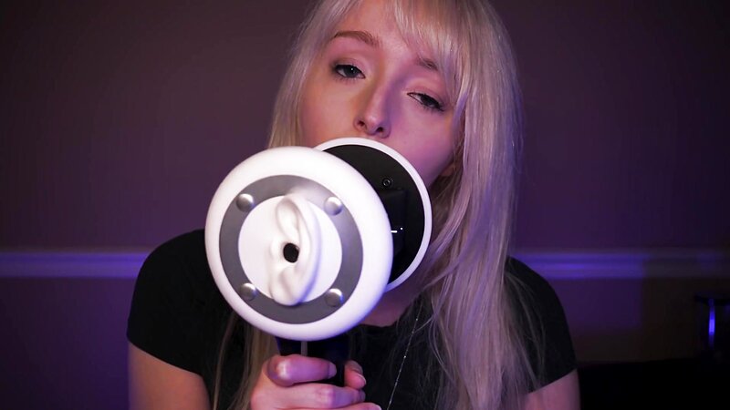 LauraLemurex ASMR Ear Licking and Ear Eating Session