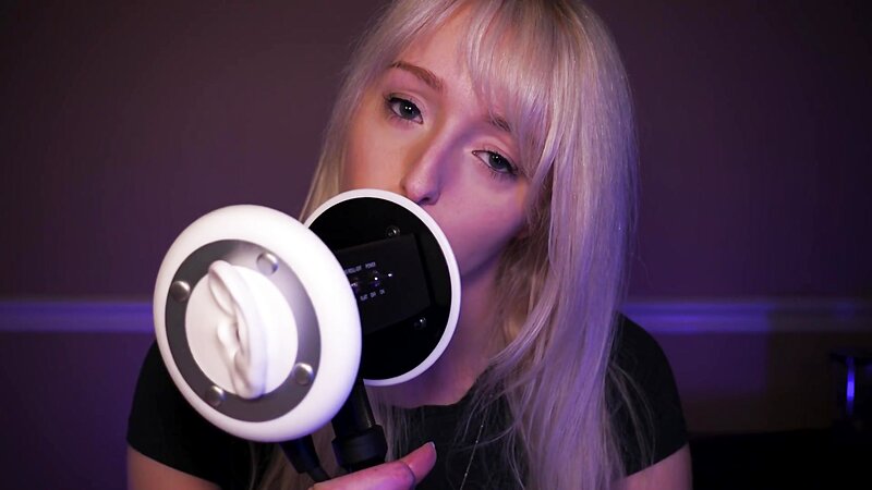 LauraLemurex ASMR Ear Licking and Ear Eating Session