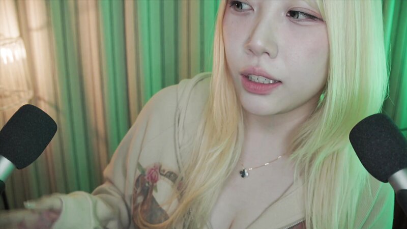 DOOBOO ASMR Body Scratching with Horse Racing Story Asian Massage