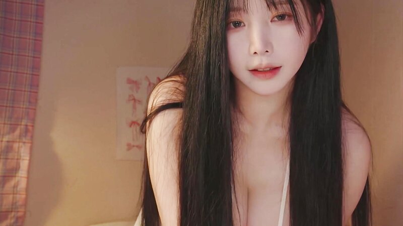 Yoon Ying ASMR Lotion Massage for Sleepy Young Boyfriend