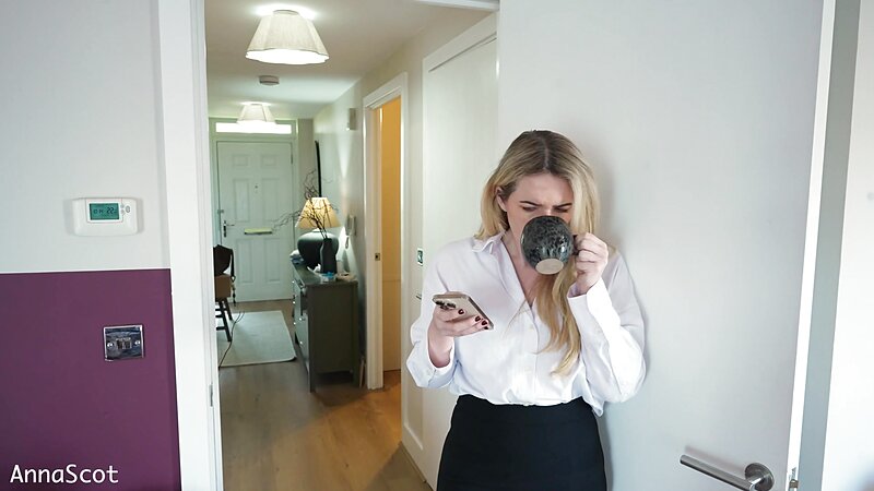 Anna Scot - Hijacked - Stepmom Female Training​