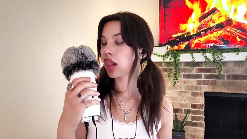 Vitsamin ASMR Begging Daddy with Whispering and Personal Attention