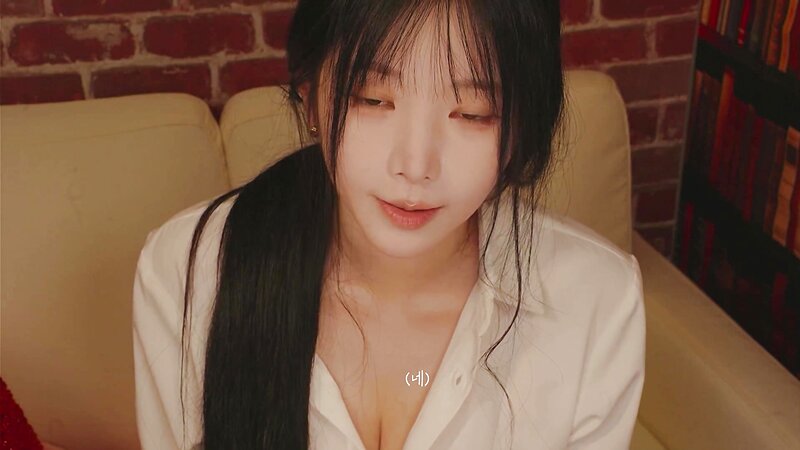 Yoon Ying ASMR Late-Night Bookstore Roleplay – The Last Customer RP