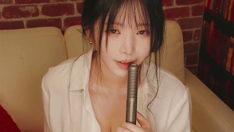 Yoon Ying ASMR Late-Night Bookstore Roleplay – The Last Customer RP