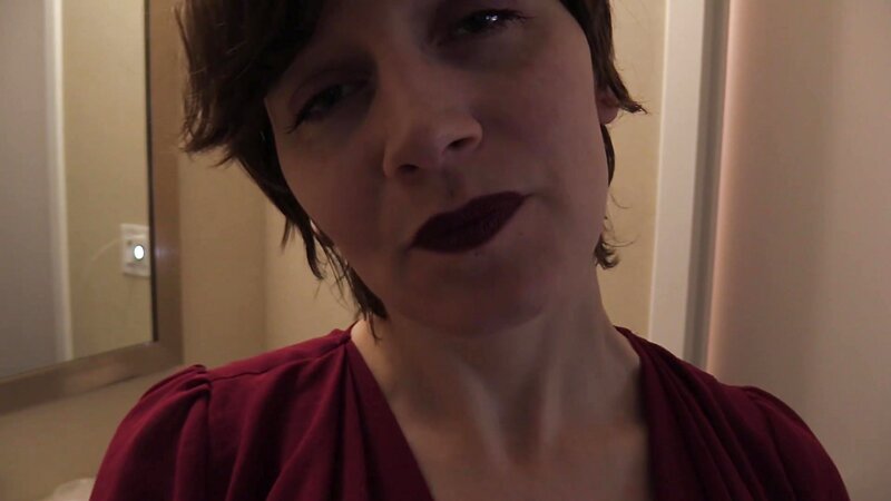 Bettie Bondage MILF POV Blowjob Quickie on Hotel Floor