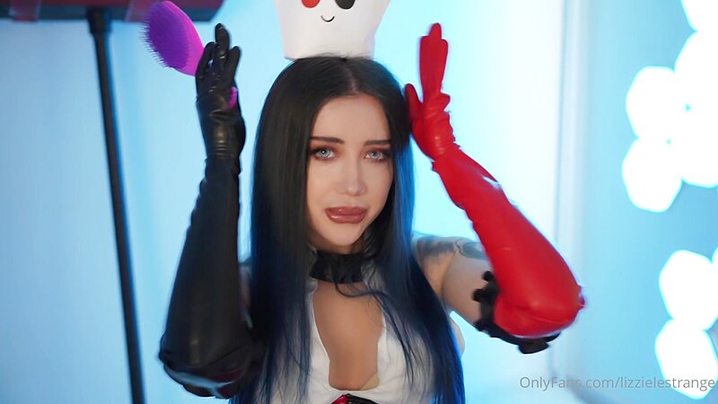 LizzieLestrange Harley Quinn Cosplay ASMR Roleplay
