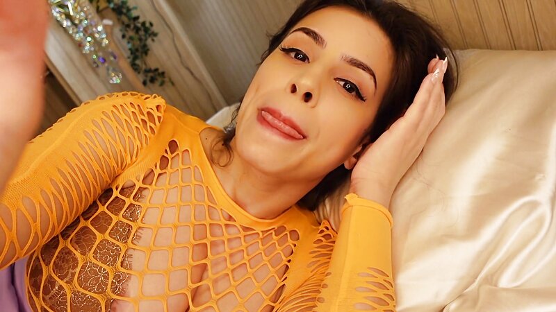 Irma La Dulce ASMR - Girlfriend Part 2： Cuddles & HJ in Bed