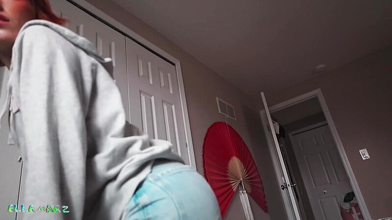 Elle Marz - Let Step-Mommy Have It