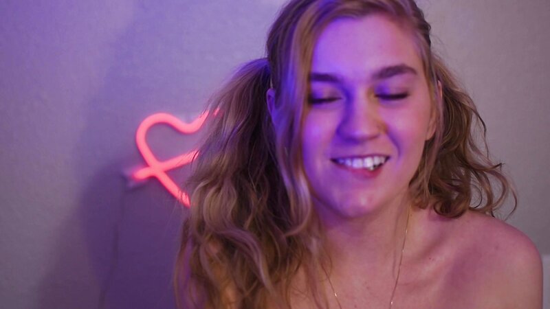 Jaybbgirl - Dildo Creampie Squatting and Fucking