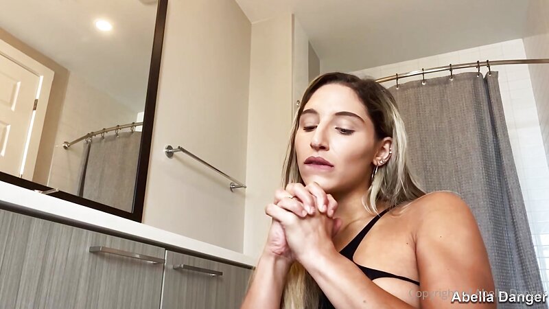 Abella Danger - Focus on My Voice | JOI