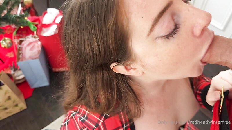RedHeadWinter - Xmas Creampie