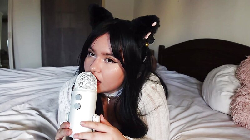 EmmaTASMR - 2 July 2026 - ASMR I`m SOO CLOSE | Wet Licking, Mouth Sounds, Whispering