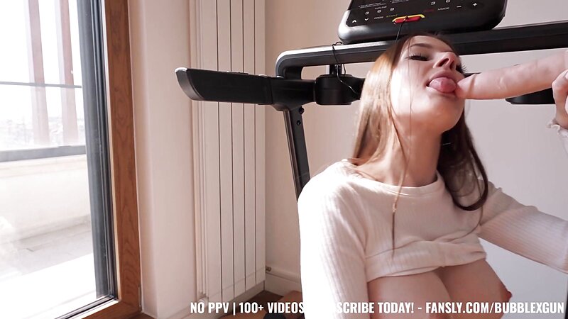 Bubblexgun - Dildo Masturbation On A Threadmill