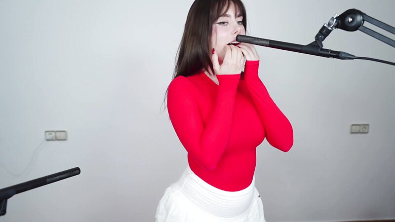 IJenz - 8 July 2026 - ASMR Con Me Cuerpo (Body Triggers)