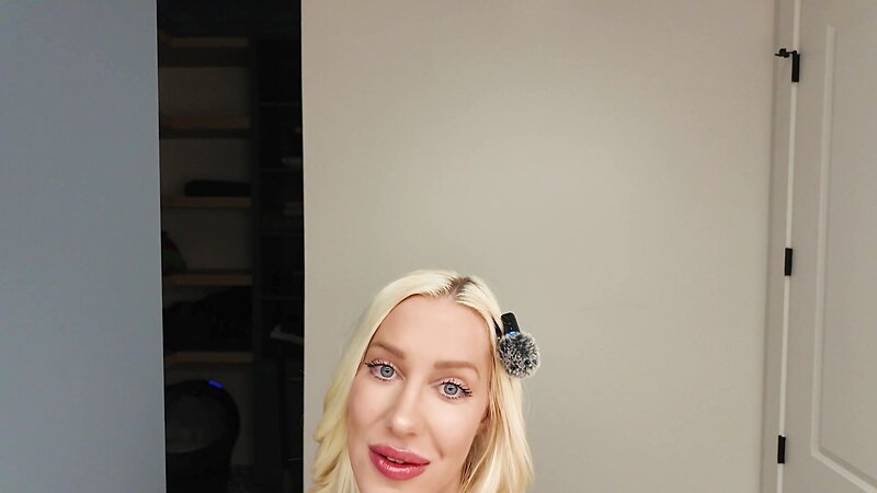 Tara Babcock - SEXIER Fan Service Friday - SNEAKY SECRET HAND BRA CLOSET TOUR