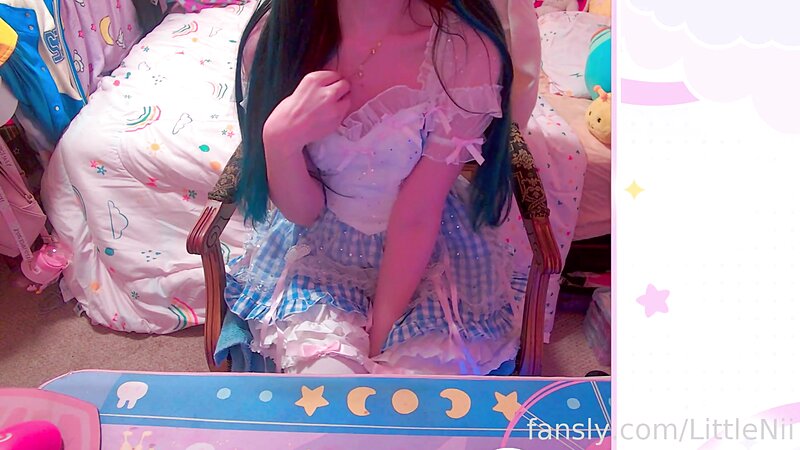 Little Nii - Your Shy Princess Begs To Go Pee But You Make